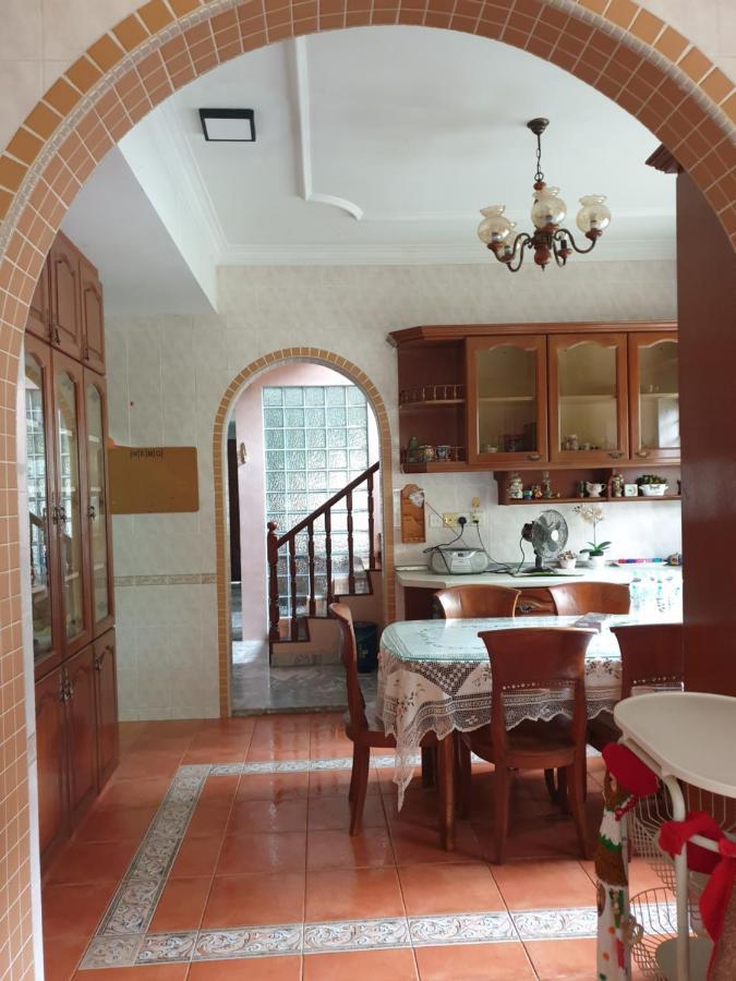 Lavender Impian Homestay Каджанг Экстерьер фото